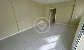 Imagem 4: Apartamento com 2 dormitórios (1 suíte), sacada com churrasqueira, 1 vaga Trindade