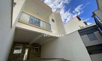 Imagem 4: Casa com 3 dormitórios à venda bairro Nossa Senhora das Graças em Betim/MG