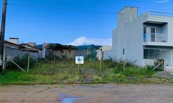 Imagem: Ótimo Terreno no Centro de Garopaba, a
