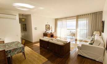 Imagem 2: Lindo apartamento reformado com vista espetacular!