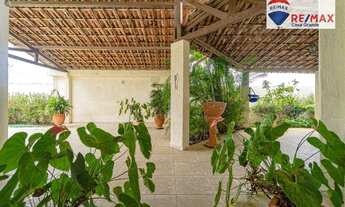 Imagem 4: Desfrute de espaço e arborização dessa linda casa em Capim Macio