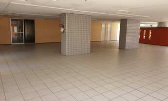 Imagem 2: Apartamento para aluguel tem 52 metros quadrados com 3 quartos em Jóquei Clube - Fortaleza