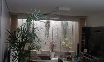 Imagem 2: Casa assobradada com 3 dormitórios e 2 vagas no Ipiranga