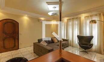 Imagem 5: Casa para Aluguel - Jardim Samambaia, 3 Quartos, 250 m2