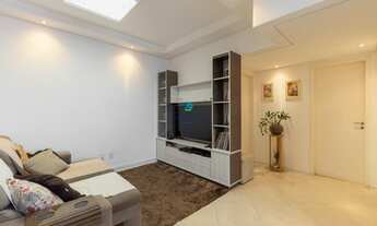 Imagem 2: Apartamento de 75m² à Venda - 2 Dormitórios, 1 Suíte com Closet, Varanda, Sala Ampla, 2 Va