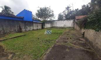 Imagem 6: Terreno aterrado, murado, em rua sem saída na praia Massaguaçu