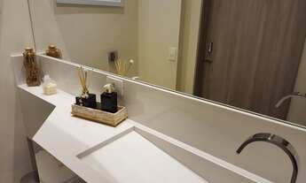 Imagem 3: Sobrado Alto Padrão frente para Área Verde Preservada. Piscina. Churrasqueira chair-broil