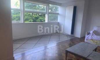 Imagem 2: Amplo apartamento em prédio Art Déco na Av Rui Barbosa