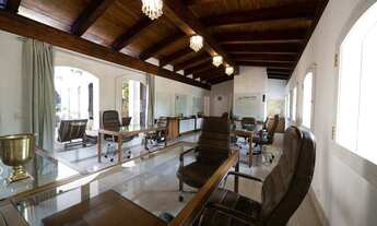 Imagem 2: Casa Alto Padrão com 4 Suites e 6 Vagas dentro de 610 m² no JARIM GUEDALA