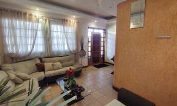 Imagem 7: Casa estilo colonial à venda, 3 quartos (reversível para 5 quartos), 3 suítes, 2 vagas, Pa