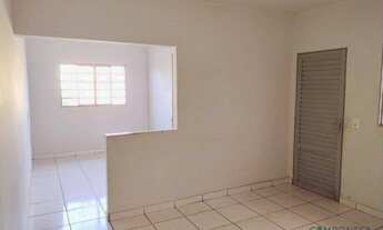 Imagem 2: OPORTUNIDADE Casa com 3 dormitórios