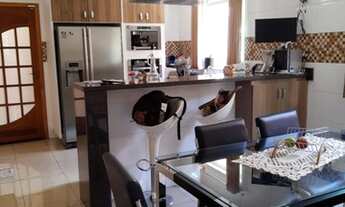 Imagem: Sobrado a venda em Interlagos com 3 dormitórios