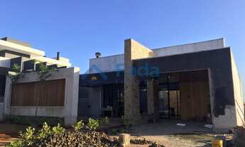 Imagem 6: Casa de condomínio para venda possui 225 metros quadrados com 4 quartos em Centro - Porto