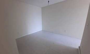 Imagem 3: Casa 4 Dormitórios Junto à Lagoinha em Bombinhas