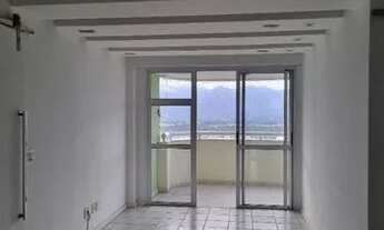 Imagem 5: ALUGO 2 quartos com dependência revertida, andar alto, vista livre