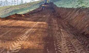 Imagem 3: Terreno á venda com ótima topografia para construção de chacara
