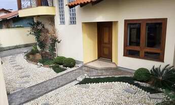 Imagem 2: Sobrado em Tijucas