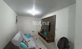 Imagem 2: Casa à venda, 3 quartos, 3 vagas, Luizote de Freitas - Uberlândia/MG - R$ 205.000,00