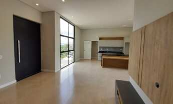 Imagem 5: Casa de condomínio térrea para venda possui 230 metros quadrados com 3 quartos