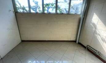 Imagem 6: Galpão de aproximadamente 697,56 m², muito bem localizado com saída para via expressa