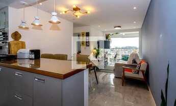 Imagem 2: Apartamento à Venda - Vila Galvão, 2 Quartos, 58 m2