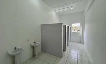 Imagem 3: Galpão com 750 m2 e doca para alugar na cidade de Indaial/SC