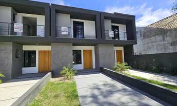 Imagem 2: Casa em Porto Alegre, no bairro Aberta dos Morros, com 3 dormitório(s), e 3 banheiros, à v