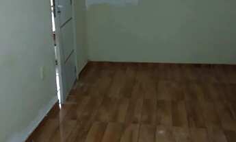 Imagem 2: VENDO UMA CASA, 2 QUARTOS, SALA/COZINHA AMERICANA,BANHEIRO E QUINTAS BEM GRANDE
