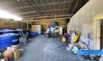 Imagem 2: Aluga-se amplo galpão em Irajá com aproximadamente 200m²