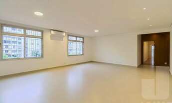 Imagem 2: Apartamento com 3 dormitórios , 3 suites, varanda , 191m2 e 1 vaga - excelente localização