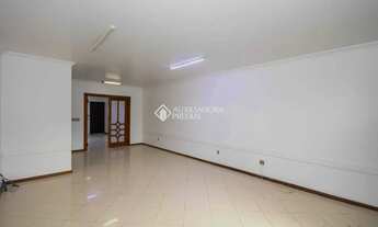 Imagem 3: ALUGA SOBRADO 4 QUARTOS, SENDO 01 SUÍTE COM CLOSET E SACADA