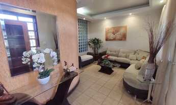 Imagem 4: Casa estilo colonial à venda, 3 quartos (reversível para 5 quartos), 3 suítes, 2 vagas, Pa