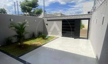 Imagem 2: Casa à venda, Moinho dos Ventos, Sala com pé direito duplo e churrasqueira