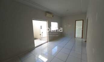 Imagem 4: Casa para aluguel, 2 quartos, 1 suíte, 1 vaga, Brasil - Uberlândia/MG