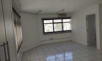 Imagem 3: Conjunto comercial reformado próximo ao metrô Saúde