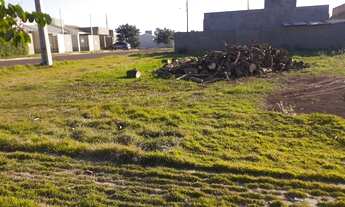 Imagem: Troco terreno de esquina no jardim oliveiras