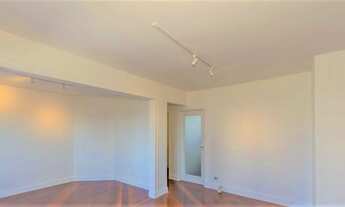 Imagem 7: Amplo apartamento a venda com 4 dormitórios, sendo 1 suíte e 2 vagas no Campo Belo