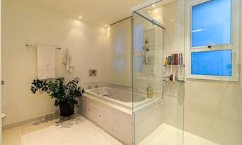 Imagem 3: Apartamento a venda com 388 m² 3 suítes 5 vagas de garagem no Campo Belo - São Paulo - SP