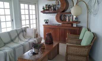 Imagem 3: Dormitório: 4, Suíte: 2, Banheiro: 5, Vaga: 5, Área Útil: 226m2, Área Total: 400m2