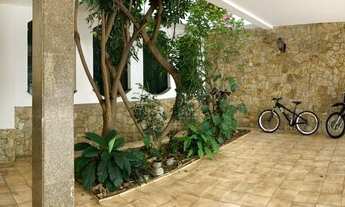 Imagem: Lindo sobrado com piscina para venda no