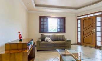 Imagem 2: Casa com 4 Quartos para alugar, 358m² - Havaí