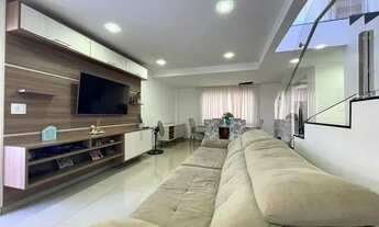 Imagem 2: Sobrado para venda possui 207,75 metros construídos, com 4 quartos em Maria Luiza - Cascav