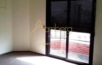 Imagem 7: Local Nobre !!! Lindo, c/ três suítes e três vagas!