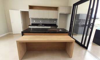 Imagem 6: Casa de condomínio térrea para venda possui 230 metros quadrados com 3 quartos