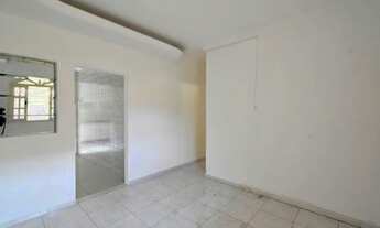 Imagem 2: BELO HORIZONTE - Casa Padrão - Santa Amélia