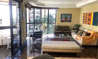 Imagem 2: Vila Mariana, próximo ao Ibirapuera. Apartamento com 180 m², três suítes