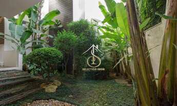 Imagem 2: Excelente casa em condomínio muito bem localizado com muita privacidade, segurança, dentro