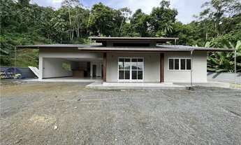 Imagem: Casa em meio a natureza