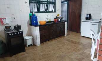 Imagem 6: Casa com piscina em Itanhaém, 3 dormitórios a apenas 400m da praia