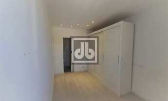 Imagem 7: Apartamento à venda na Praça da Bandeira, 2 quartos, suíte, 1 vaga e infraestrutura comple